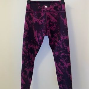 Lululemon Athletica Wunder Under Crop Tie Dye Purple & Black Size 4